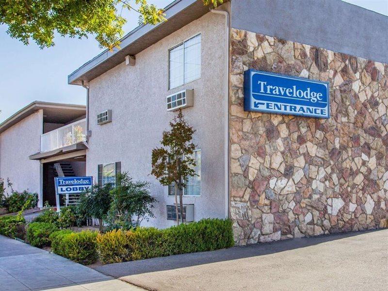 Travelodge By Wyndham Fresno Yosemite Area Exterior photo