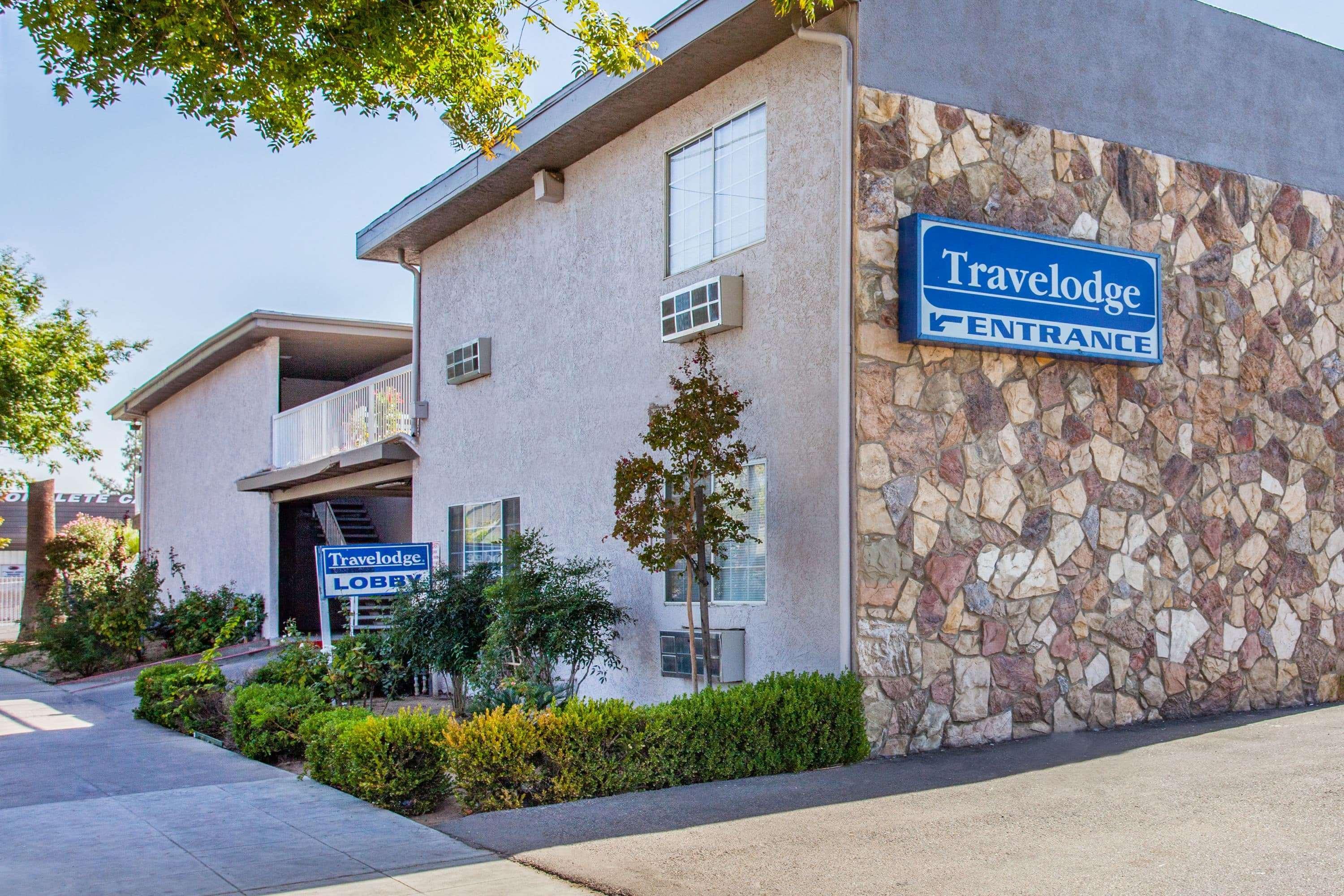 Travelodge By Wyndham Fresno Yosemite Area Exterior photo